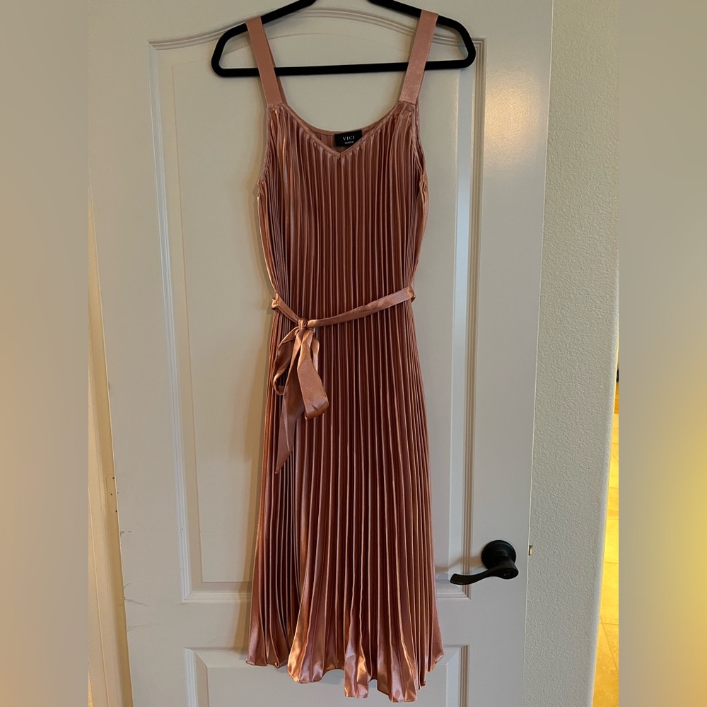Metallic midi dress from Vici